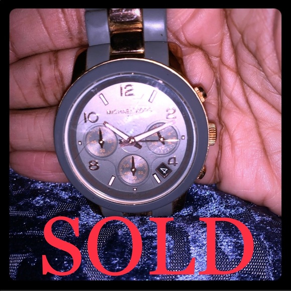 Michael Kors Gray and Rosegold Trim Watch - Picture 1 of 5